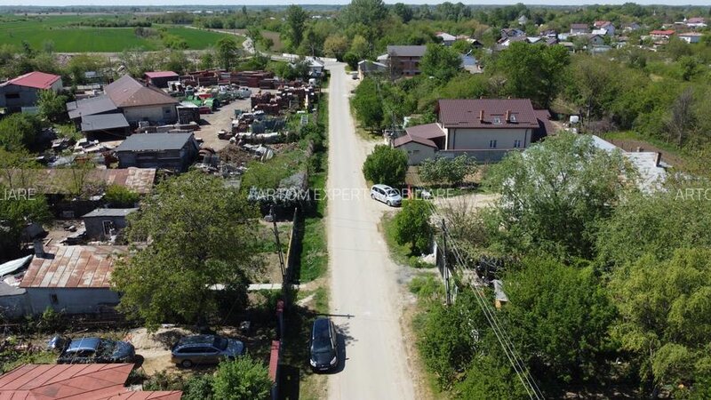 Floresti Stoenesti, acces A1 casa si teren